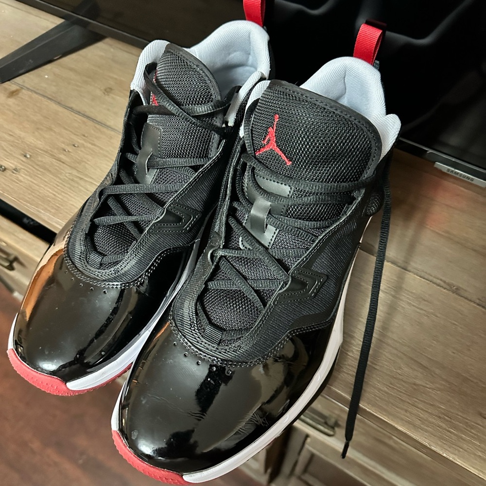Brand new Nike Jordans 
Stay loyal 3s